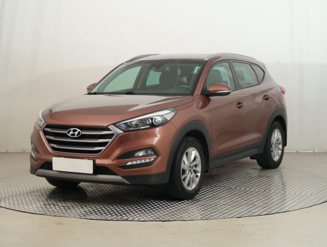 Hyundai Tucson  1.7 CRDi Trikolor