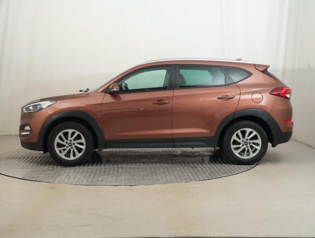 Hyundai Tucson  1.7 CRDi Trikolor