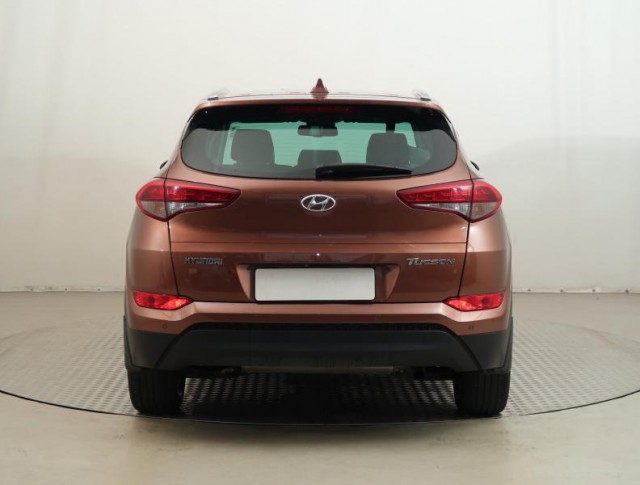 Hyundai Tucson  1.7 CRDi Trikolor