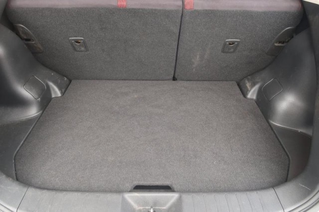 Nissan Juke  1.6 i 