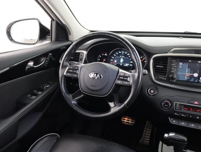 Kia Sorento  2.2 CRDi 
