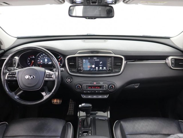 Kia Sorento  2.2 CRDi 