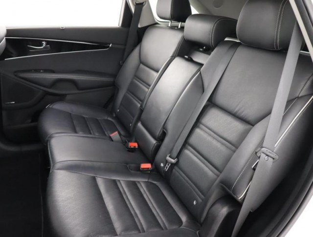 Kia Sorento  2.2 CRDi 