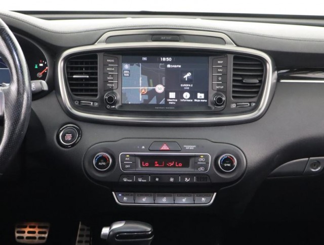 Kia Sorento  2.2 CRDi 