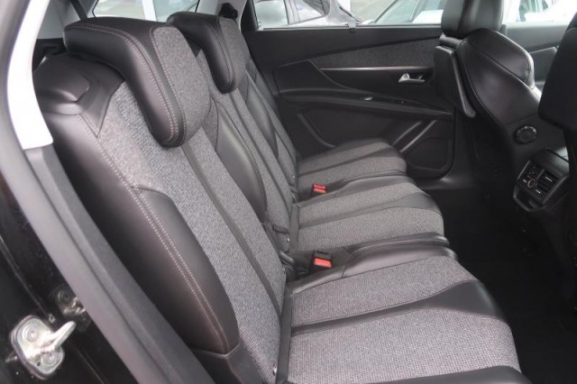 Peugeot 5008  PureTech 130 