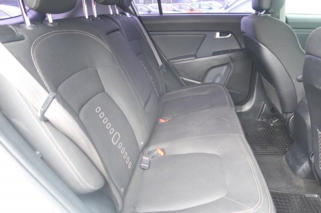 Kia Sportage  2.0 CRDi 