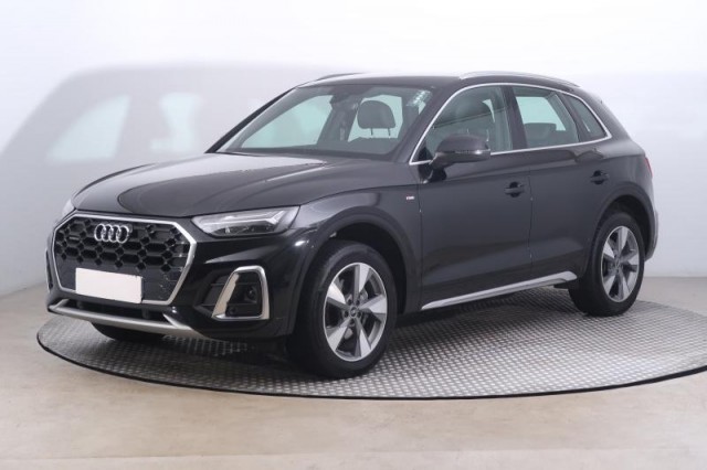 Audi Q5  40 TDI S line
