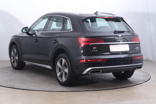 Audi Q5  40 TDI S line