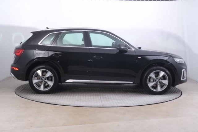 Audi Q5  40 TDI S line