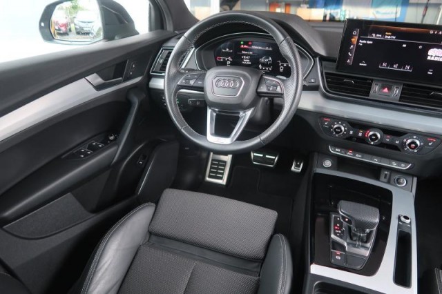 Audi Q5  40 TDI S line
