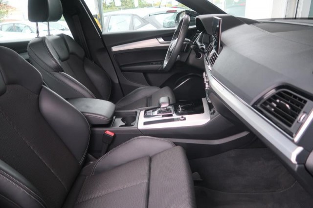 Audi Q5  40 TDI S line