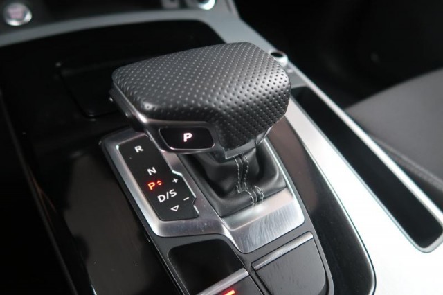 Audi Q5  40 TDI S line