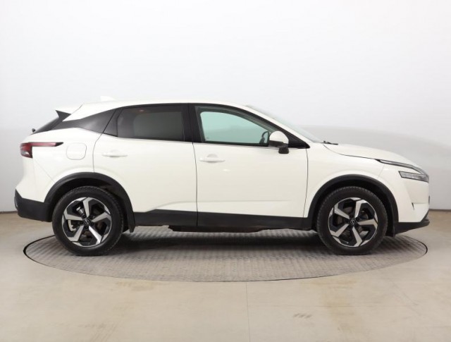 Nissan Qashqai  1.3 DIG-T MHEV N-Connecta