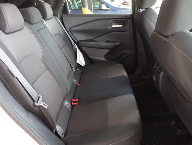 Nissan Qashqai  1.3 DIG-T MHEV N-Connecta