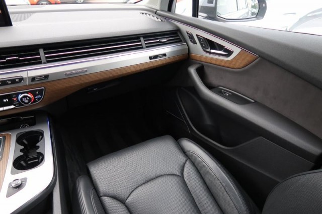 Audi Q7  3.0 TDI 