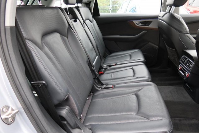 Audi Q7  3.0 TDI 