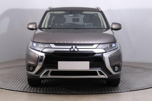 Mitsubishi Outlander  2.0 