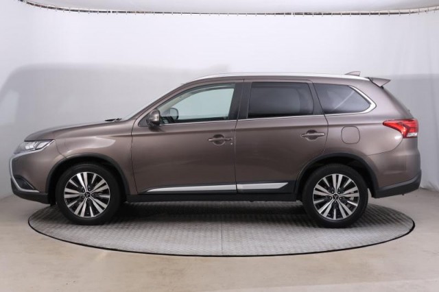 Mitsubishi Outlander  2.0 