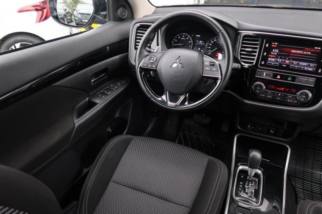 Mitsubishi Outlander  2.0 