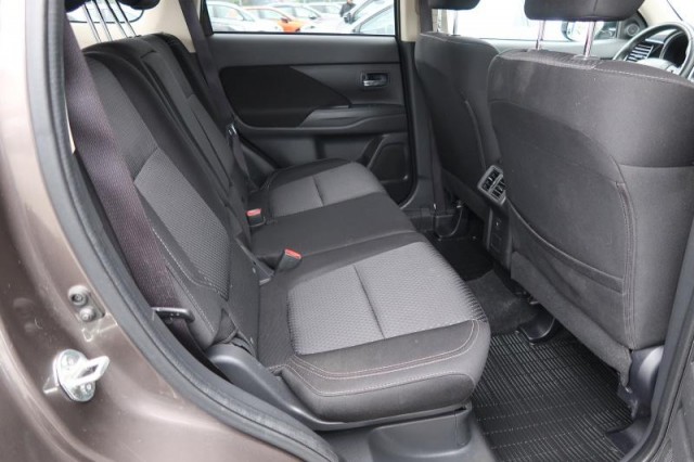 Mitsubishi Outlander  2.0 