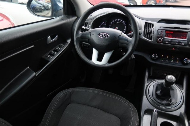 Kia Sportage  2.0 CVVT 