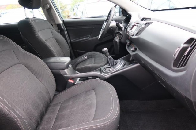Kia Sportage  2.0 CVVT 