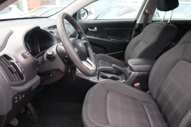 Kia Sportage  2.0 CVVT 
