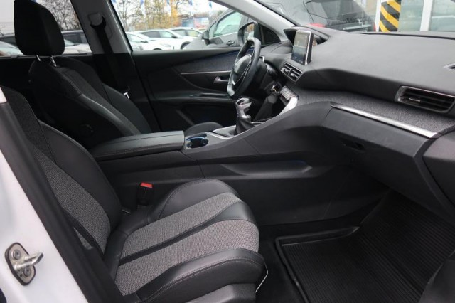 Peugeot 5008  PureTech 130 