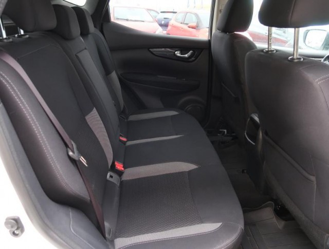 Nissan Qashqai  1.6 DIG-T 