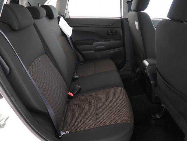 Mitsubishi ASX  1.6 MIVEC 