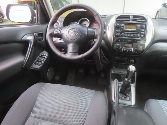 Toyota RAV 4  2.0 D-4D 