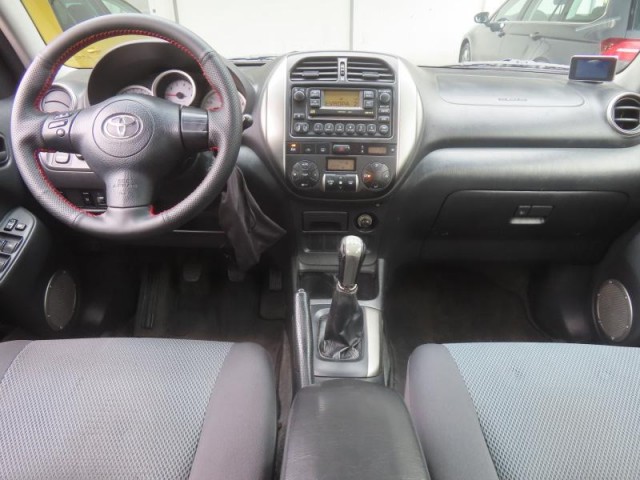 Toyota RAV 4  2.0 D-4D 