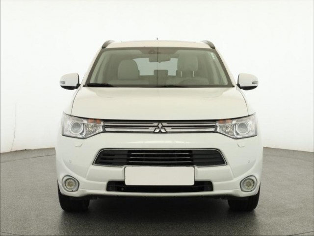 Mitsubishi Outlander  2.0 PHEV 
