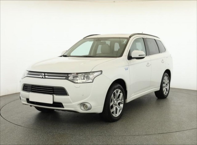 Mitsubishi Outlander  2.0 PHEV 