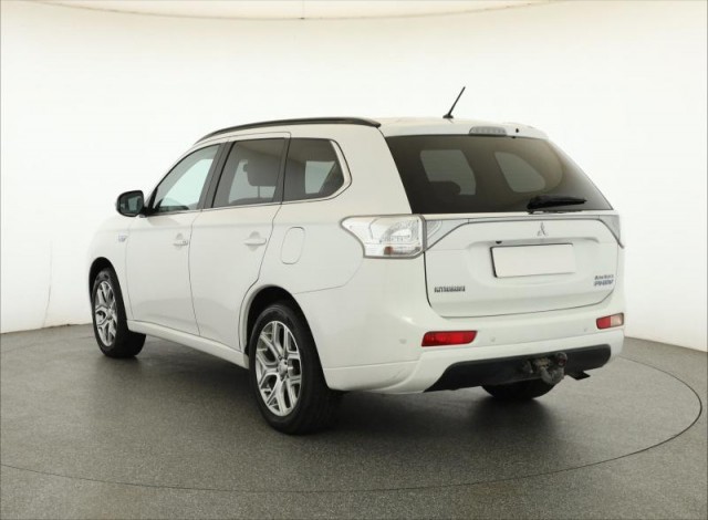 Mitsubishi Outlander  2.0 PHEV 