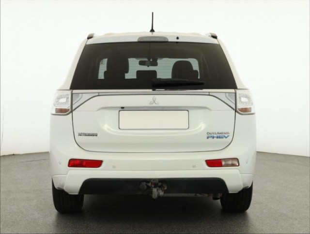 Mitsubishi Outlander  2.0 PHEV 