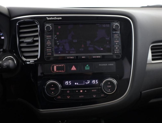 Mitsubishi Outlander  2.0 PHEV 