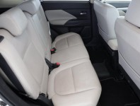 Mitsubishi Outlander  2.0 PHEV 
