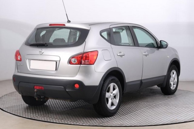 Nissan Qashqai  1.6 