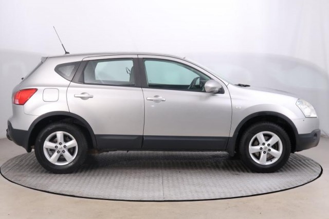Nissan Qashqai  1.6 