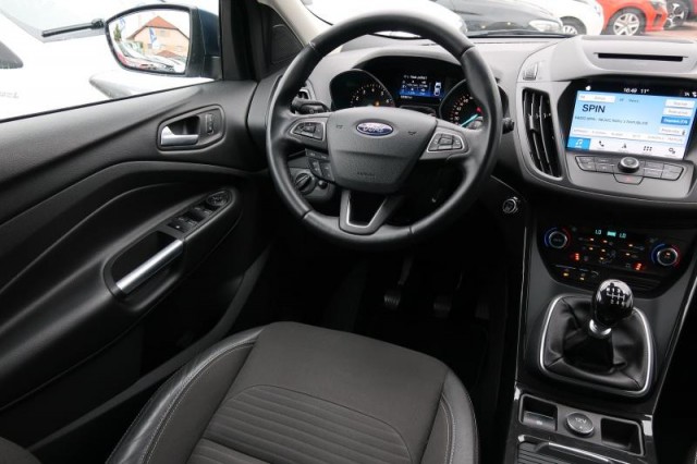 Ford Kuga  1.5 EcoBoost Titanium