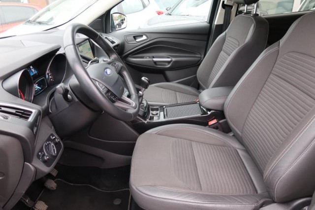 Ford Kuga  1.5 EcoBoost Titanium