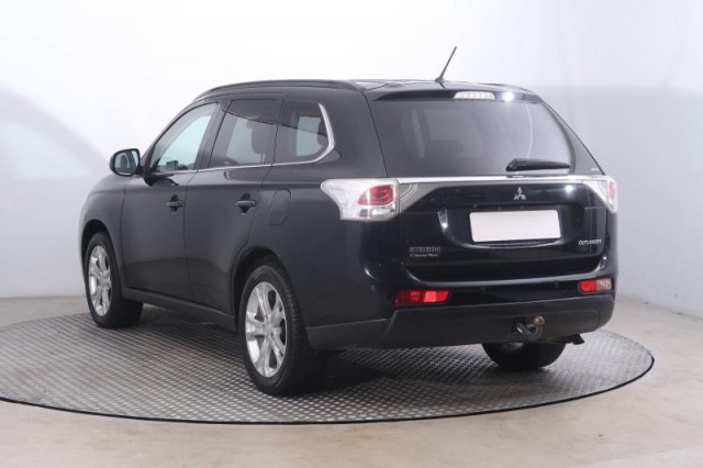 Mitsubishi Outlander  2.2 DI-D 