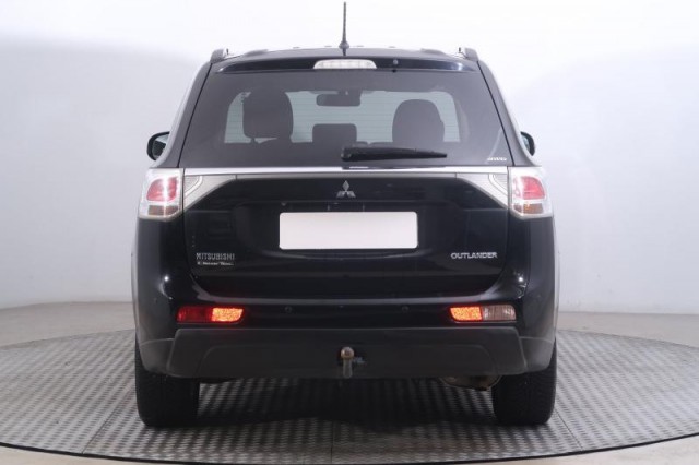 Mitsubishi Outlander  2.2 DI-D 