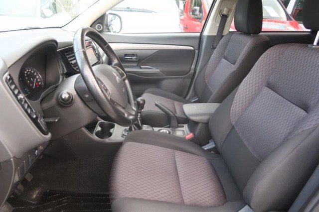 Mitsubishi Outlander  2.2 DI-D 