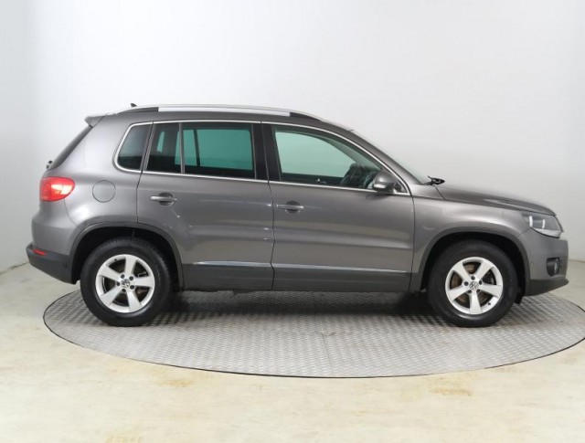 Volkswagen Tiguan  2.0 TDI 