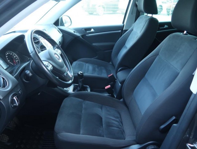 Volkswagen Tiguan  2.0 TDI 