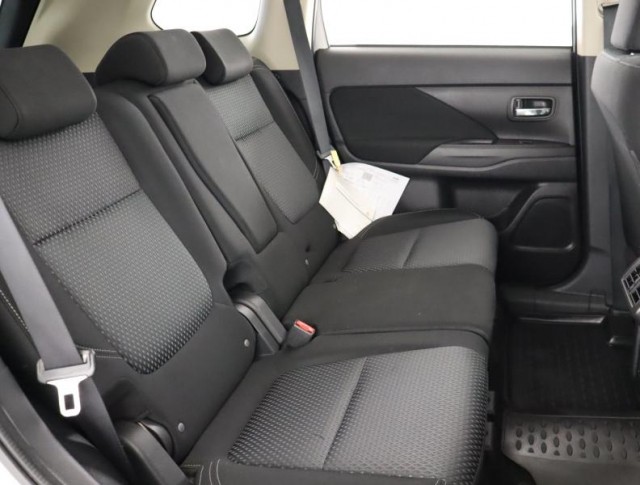 Mitsubishi Outlander  2.0 Intense