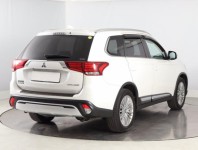 Mitsubishi Outlander  2.0 Intense