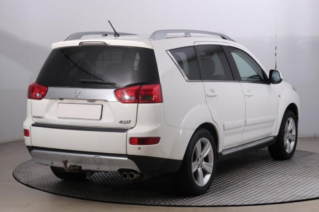 Peugeot 4007  2.2 HDI 